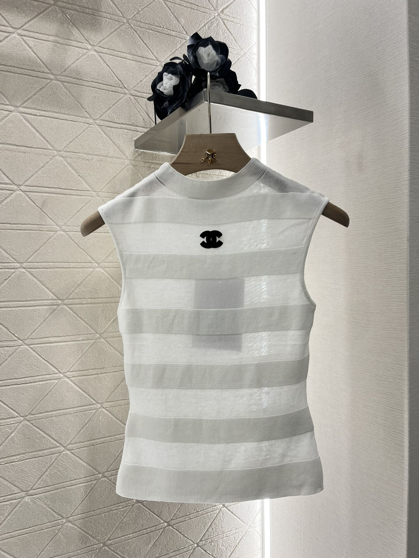 25SS Stand up collar spliced knit top