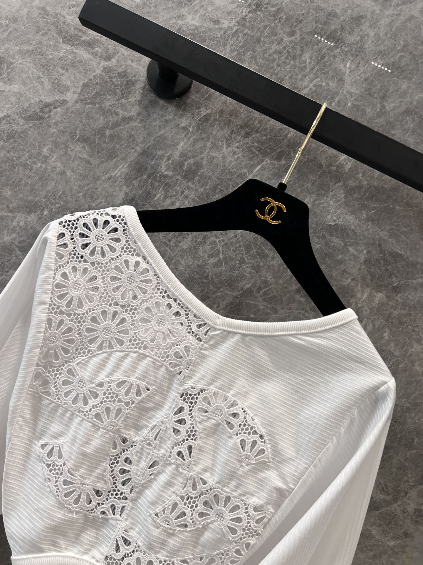25SS Heavy industry hollowed out backless short sleeved top