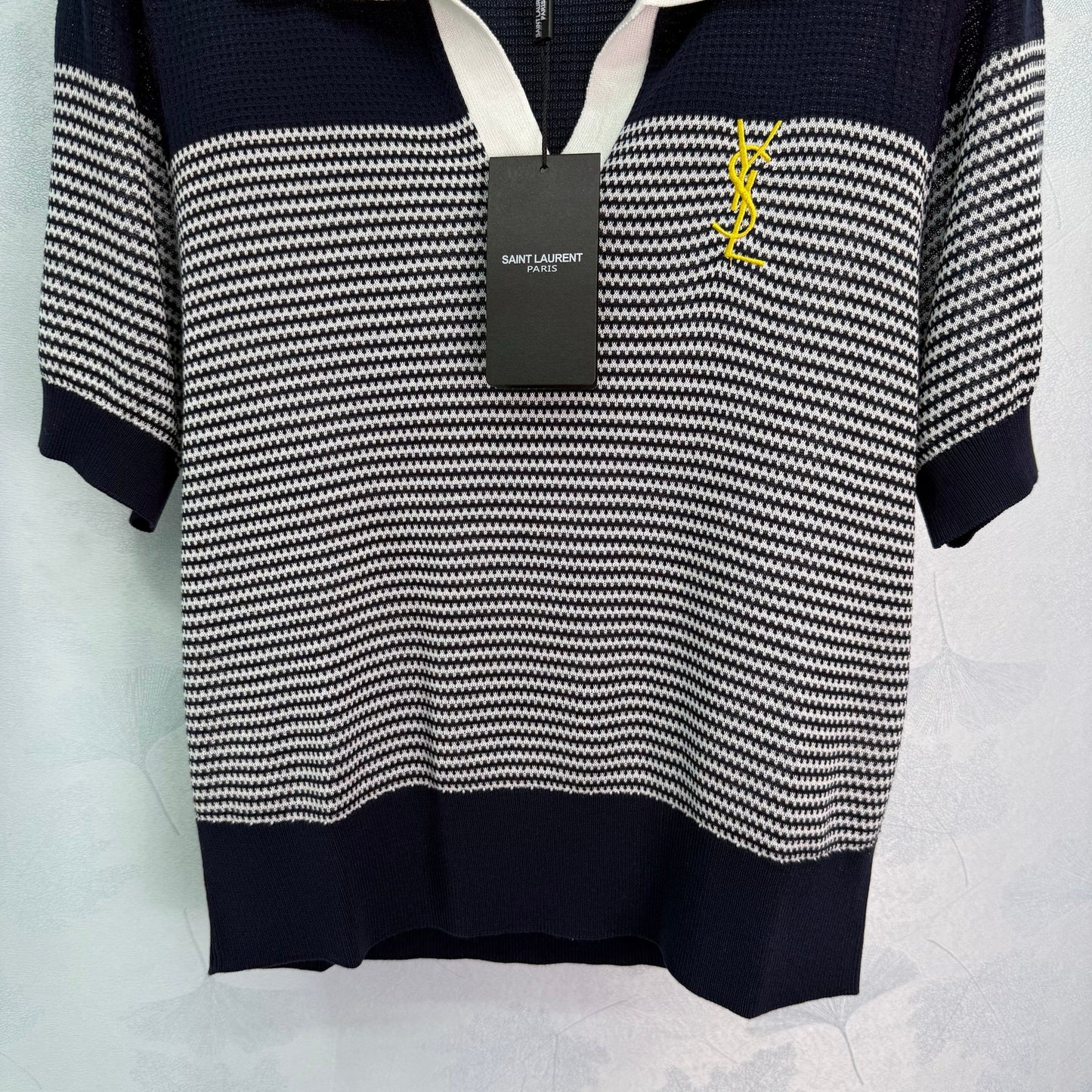 25 Wave striped lapel knit short sleeved shirt