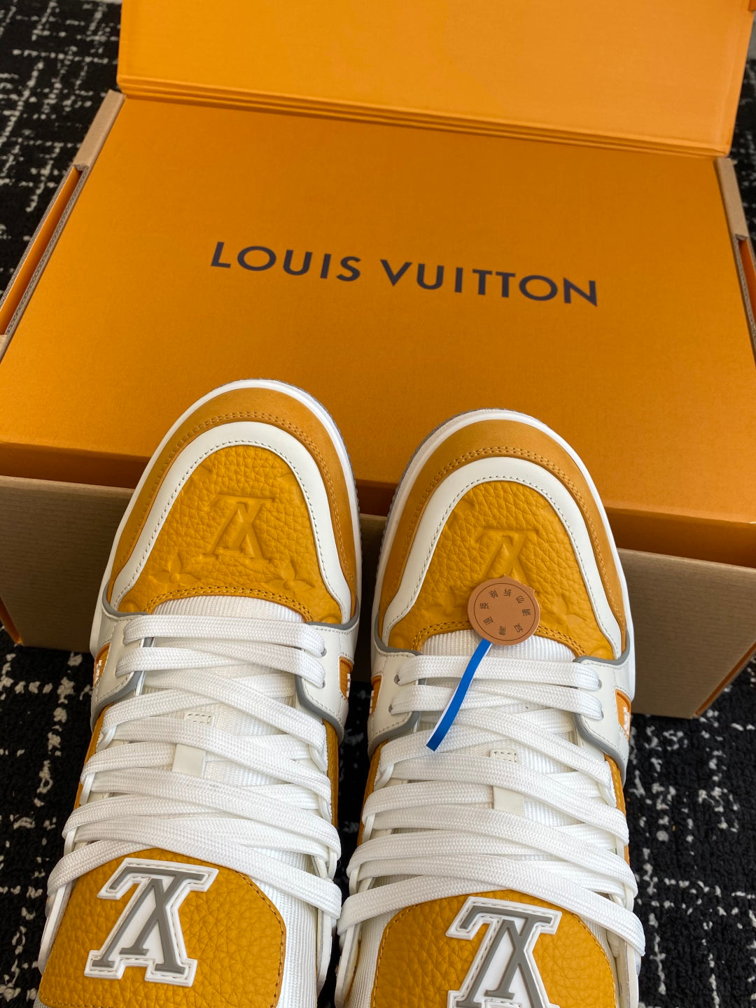 L Men's Sneakers