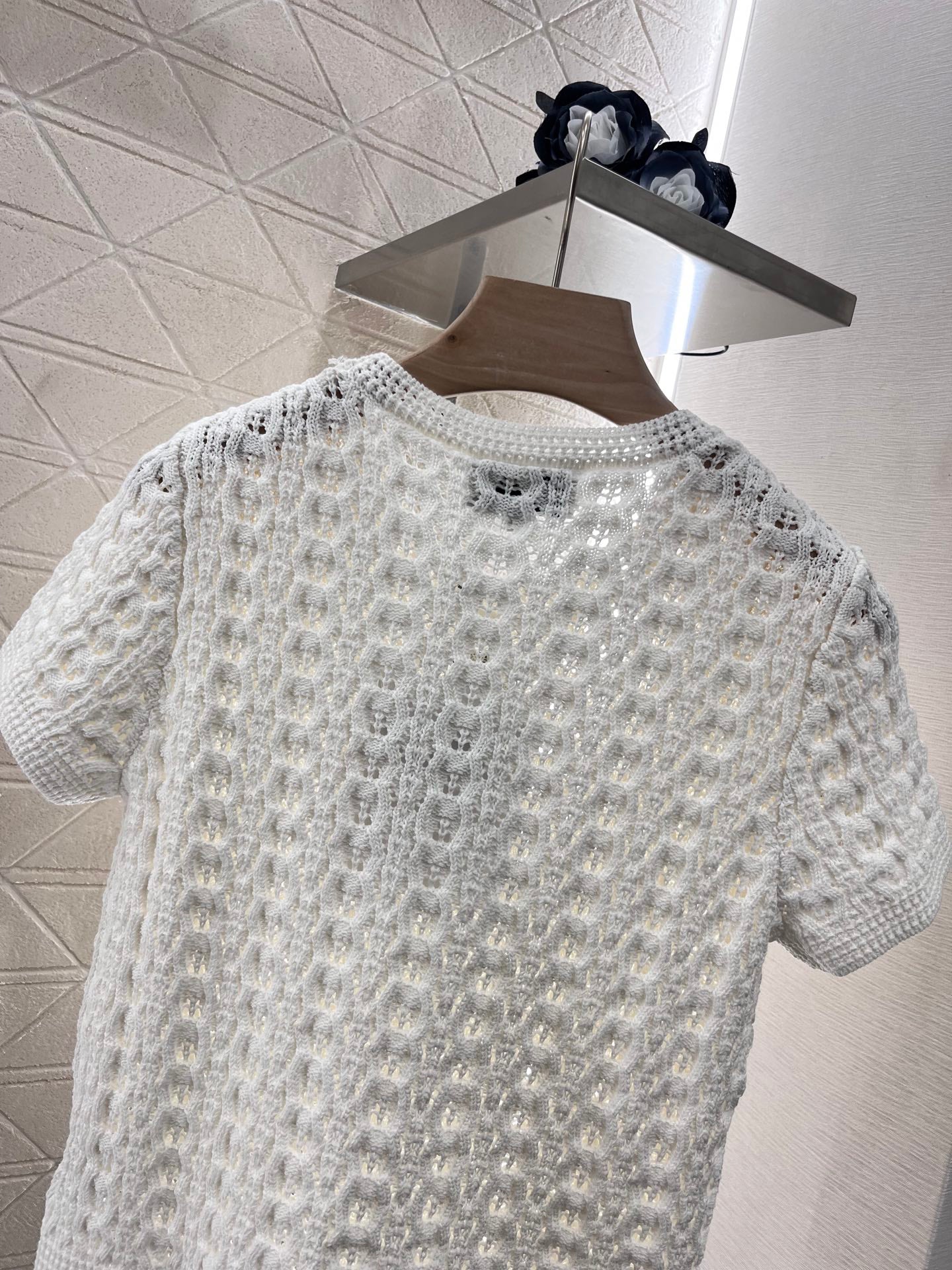 25 Hollow Woven Pattern Knit Top