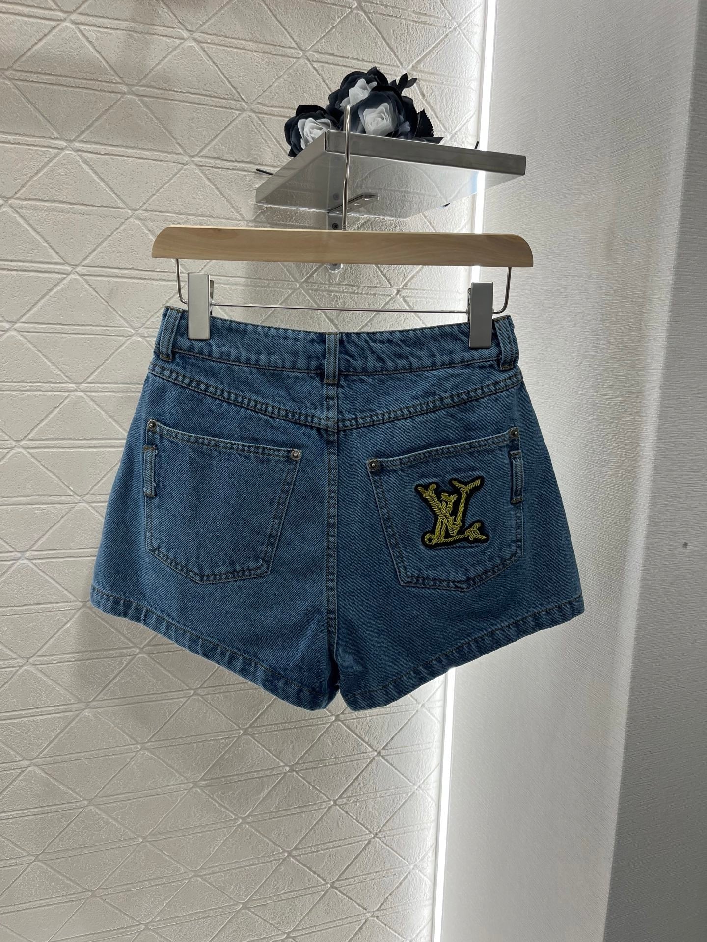 25ss Logo Embroidered Trendy Denim Shorts