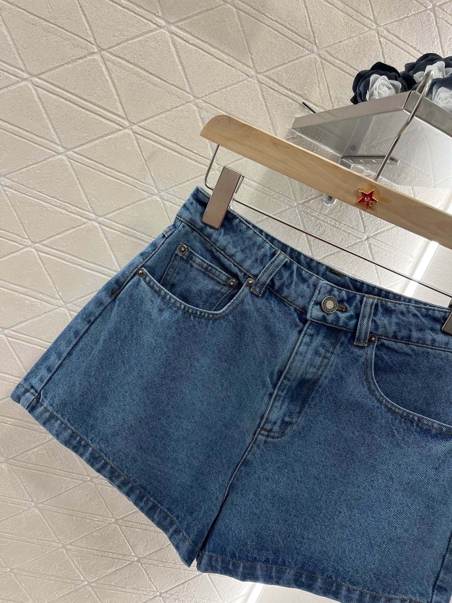 25ss Logo Embroidered Trendy Denim Shorts