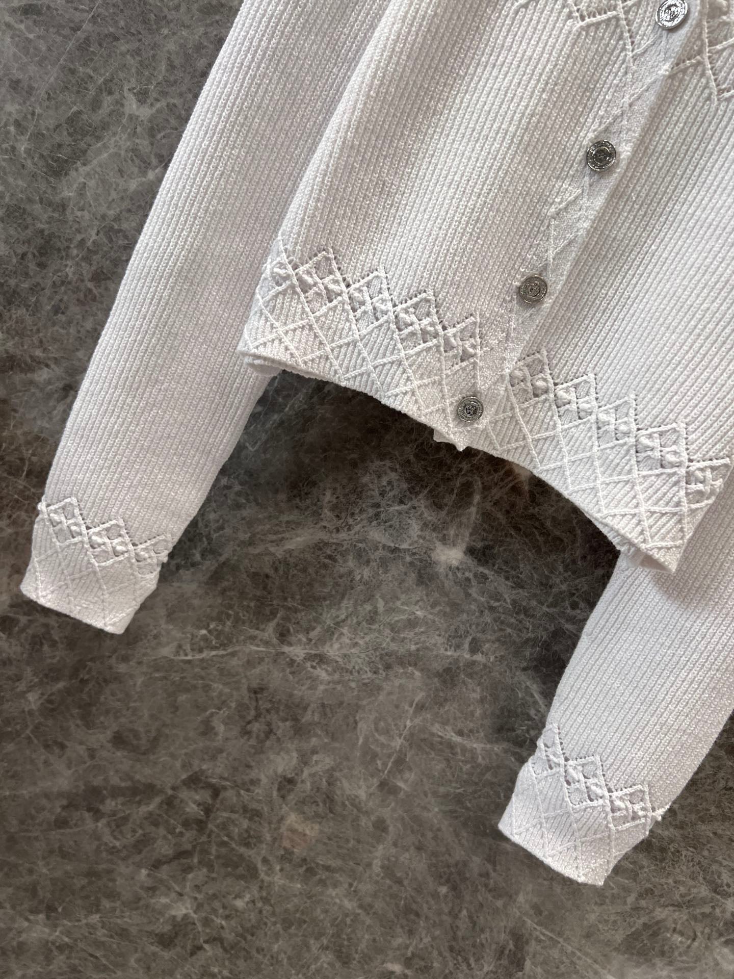 C 25 Early spring new diamond hollow crochet cardigan