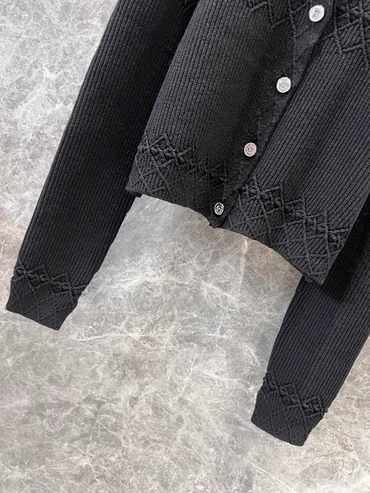 C 25 Early spring new diamond hollow crochet cardigan