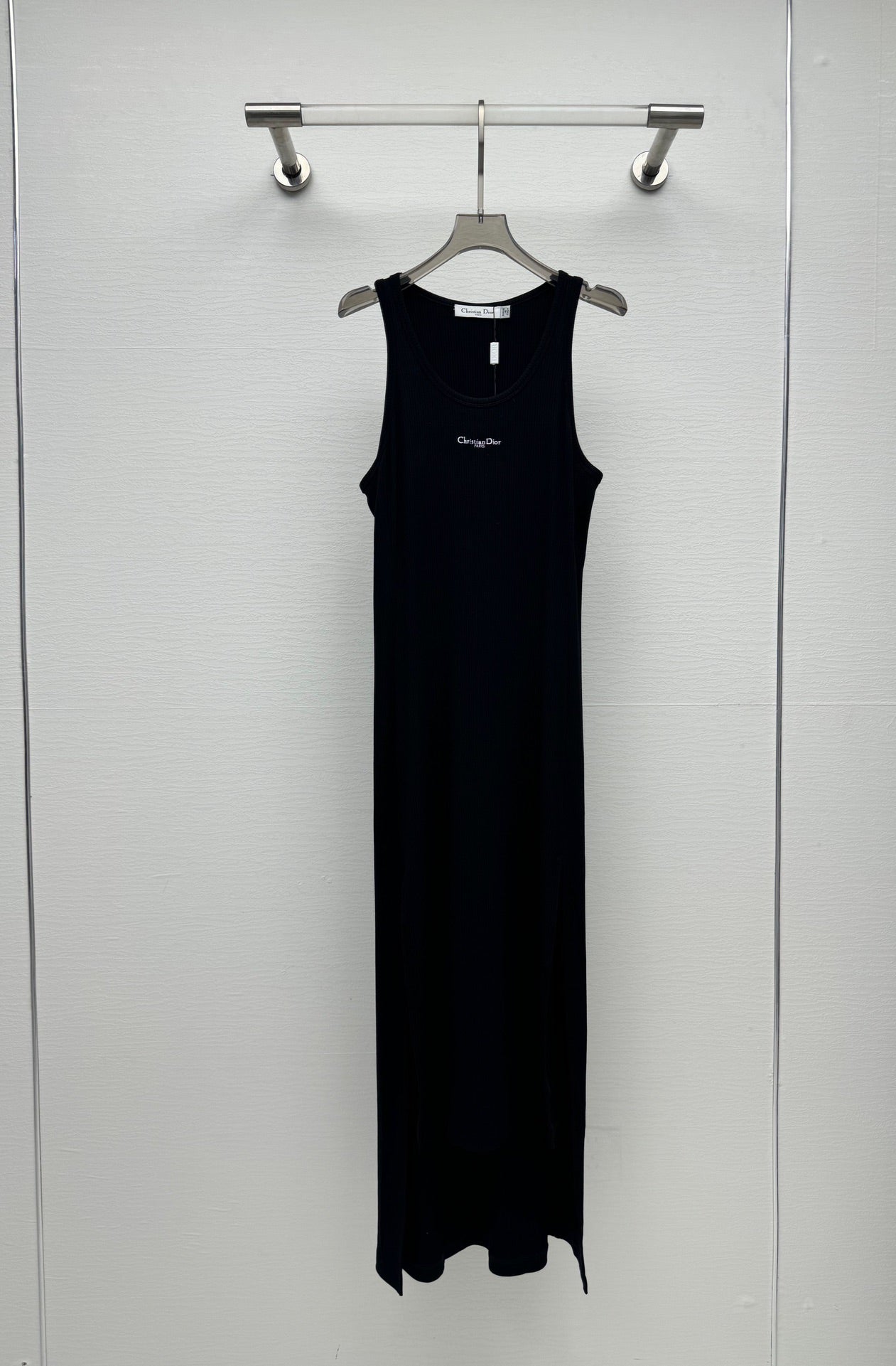 25 Spring and Summer New Micro Logo Embroidery Threaded Midi Dress