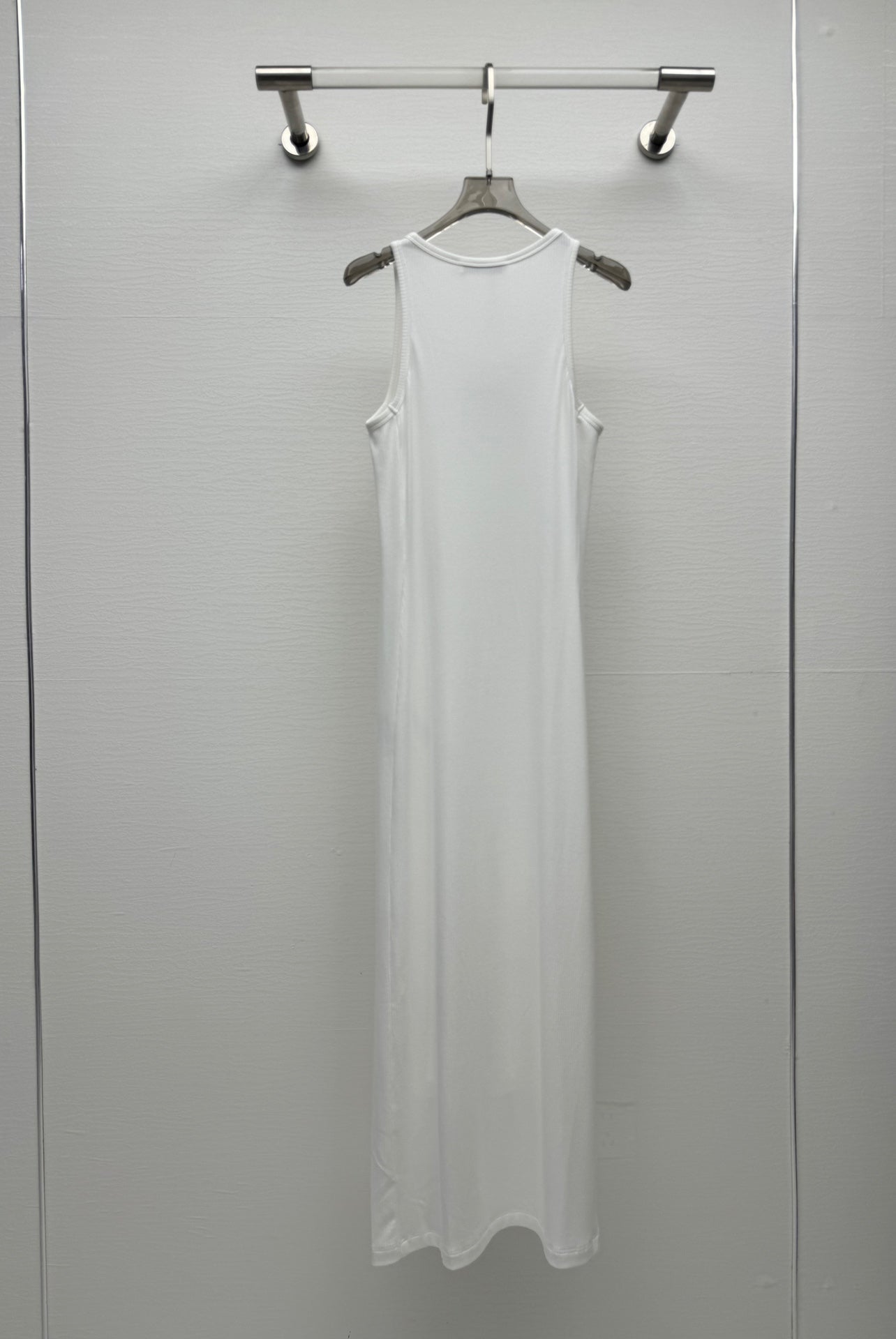 25 Spring and Summer New Micro Logo Embroidery Threaded Midi Dress