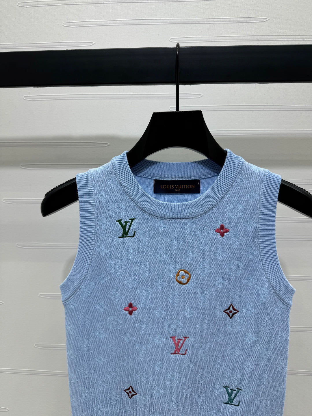 25 Spring and Summer Embroidered Letters Round Neck Knitted Vest