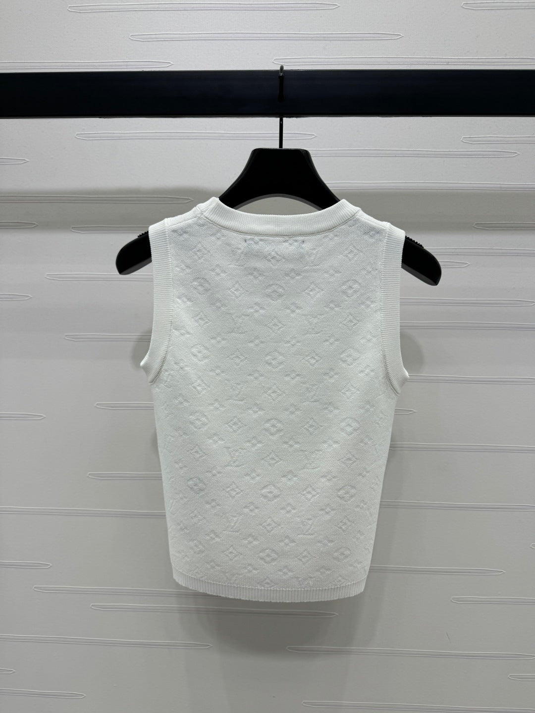 25 Spring and Summer Embroidered Letters Round Neck Knitted Vest