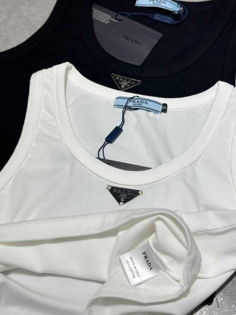 25 ss Triangular round neck versatile vest