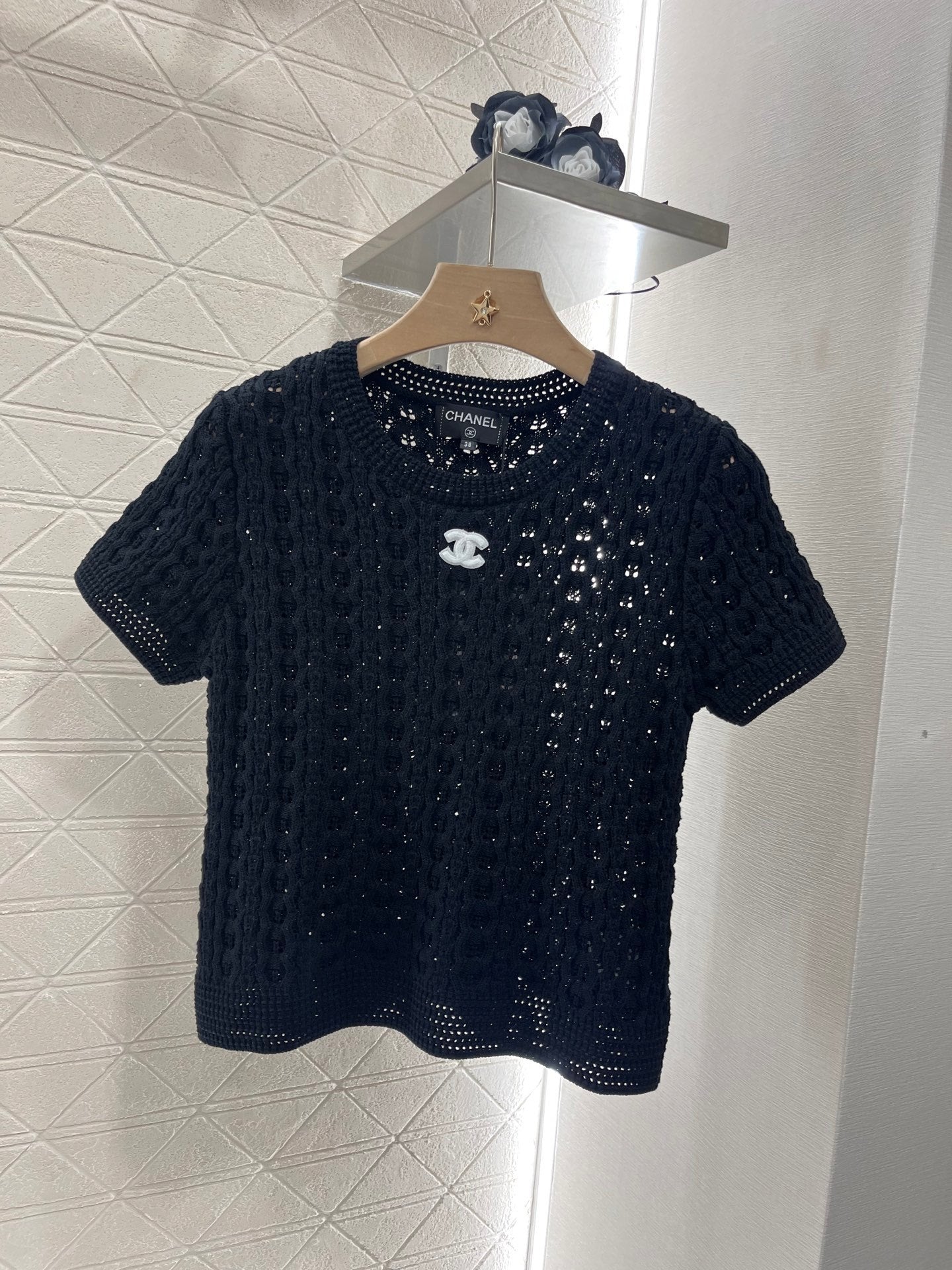 25 Hollow Woven Pattern Knit Top