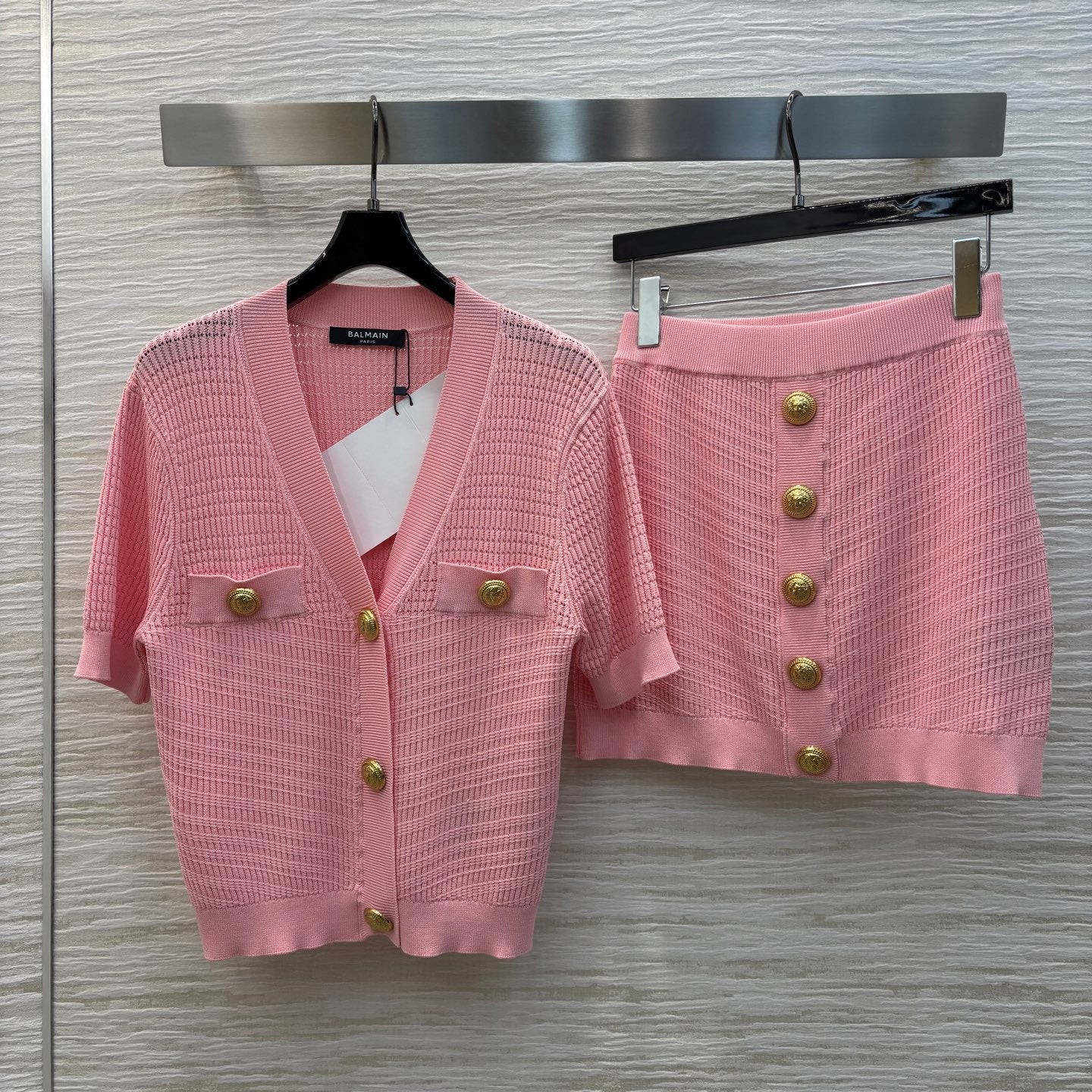 25ss Slimming V-neck Knitted Set V-neck Short sleeved Cardigan+Arm hugging Half Skirt
