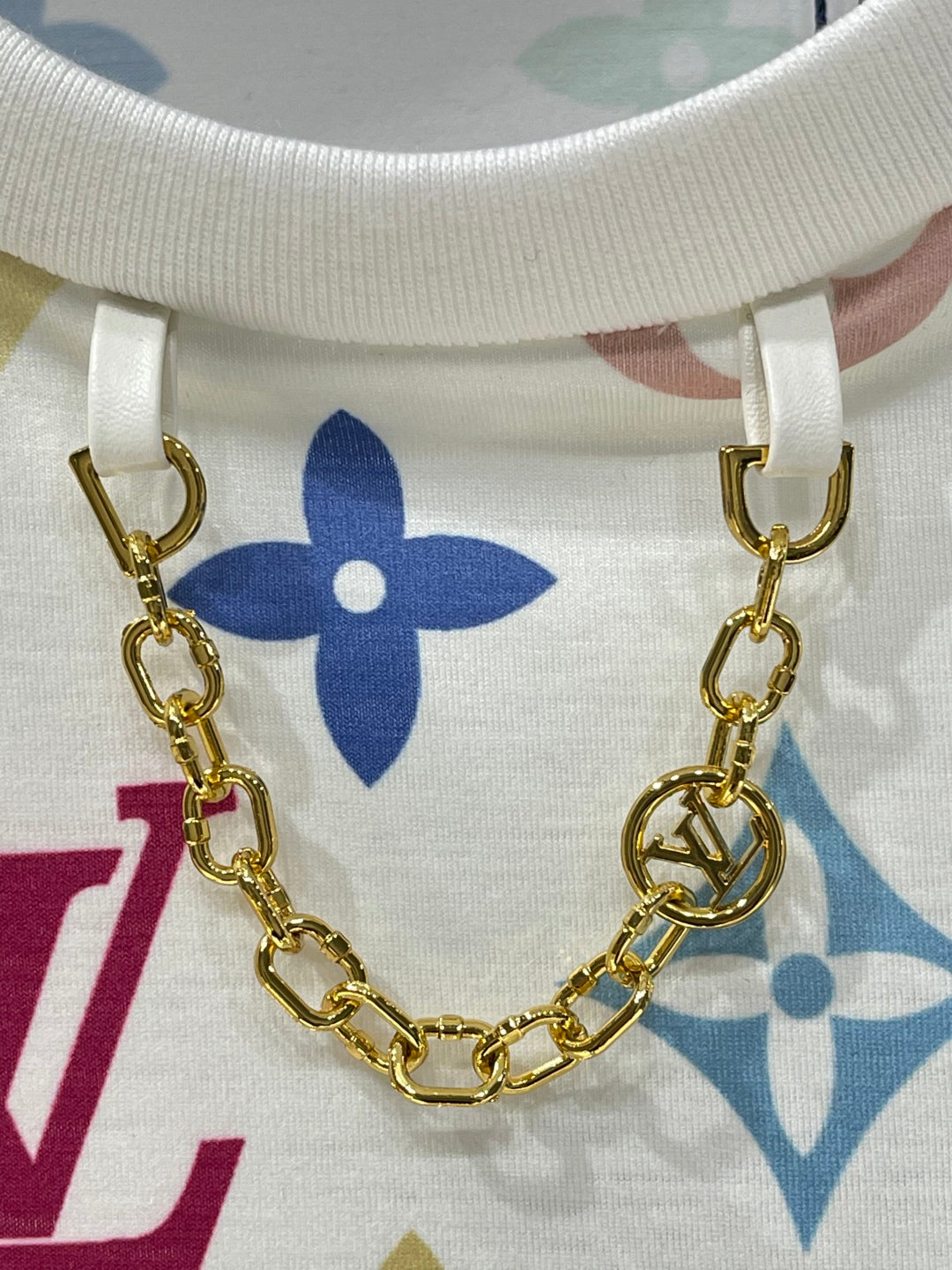 L 25 Colorful letter print chain round neck short sleeve T-shirt