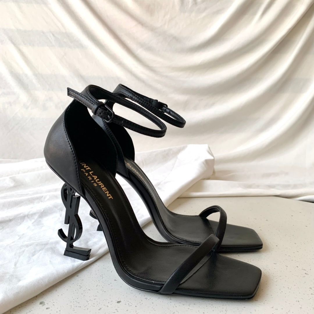One word logo letter heel high heels