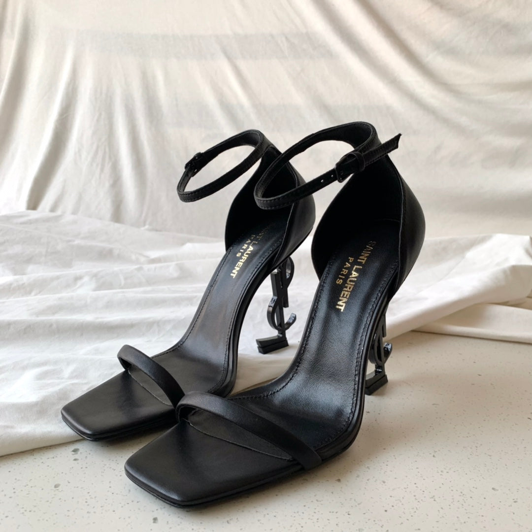 One word logo letter heel high heels