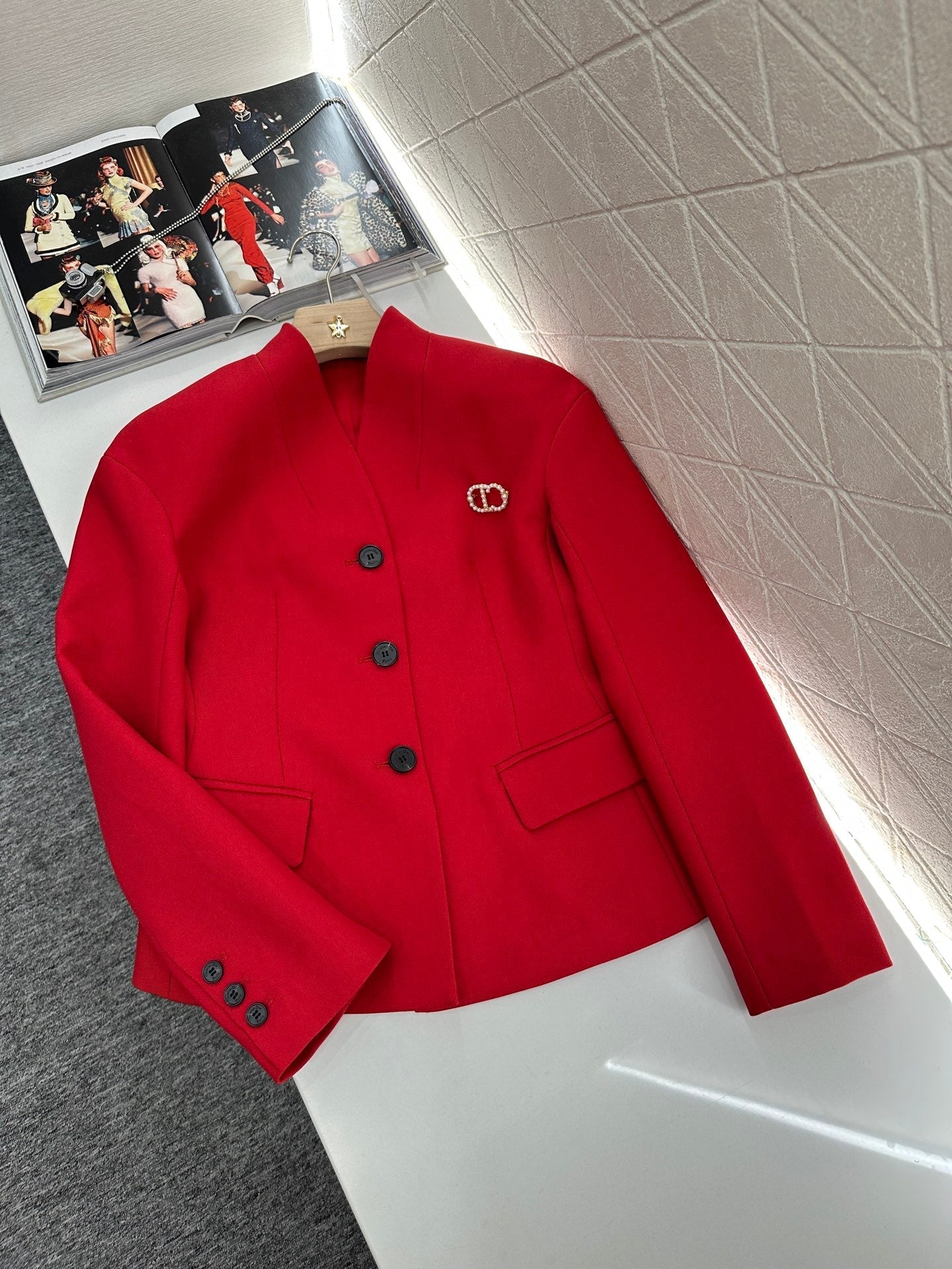 25 Belt Brooch Outer Jacket