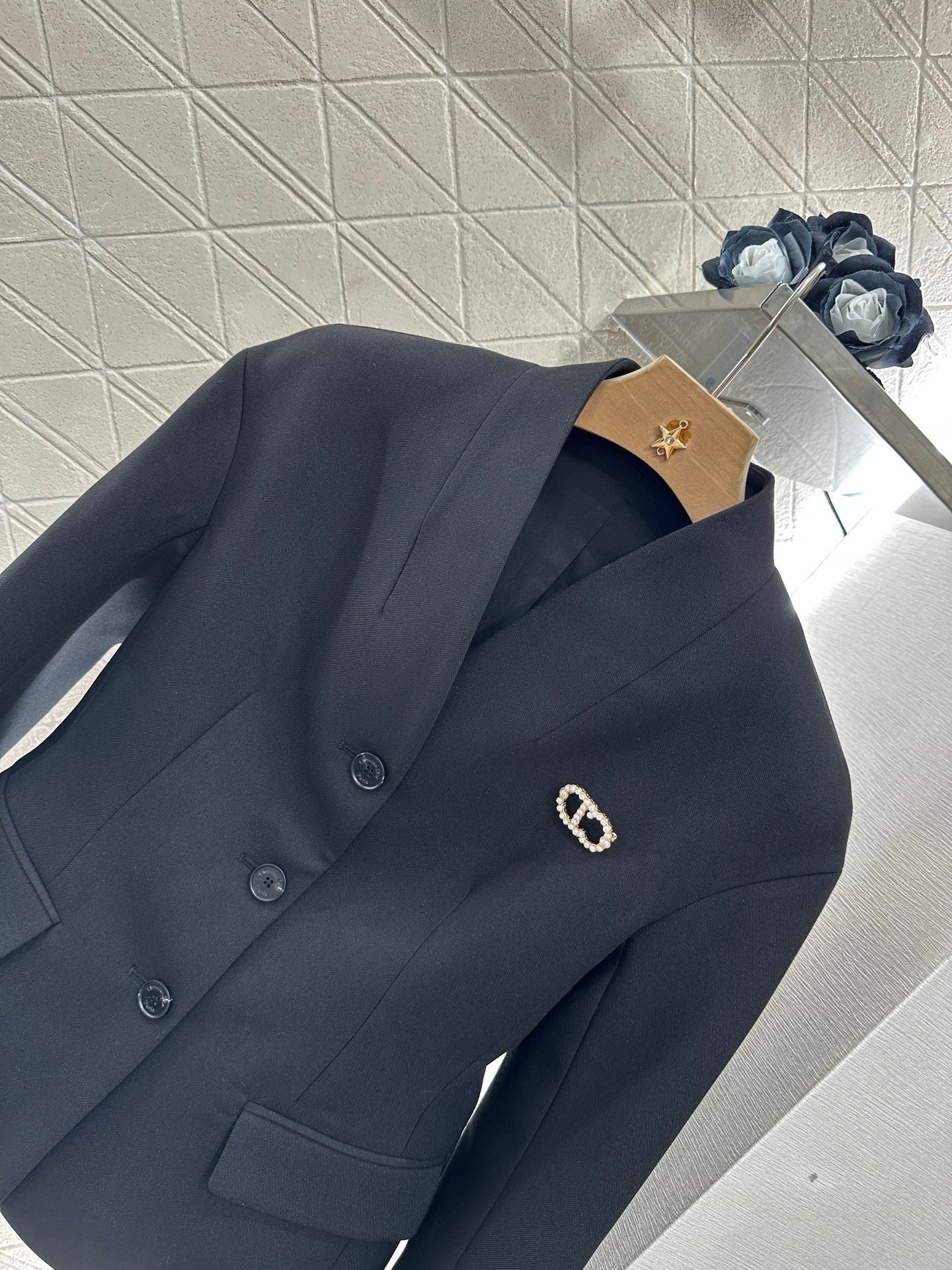 25 Belt Brooch Outer Jacket