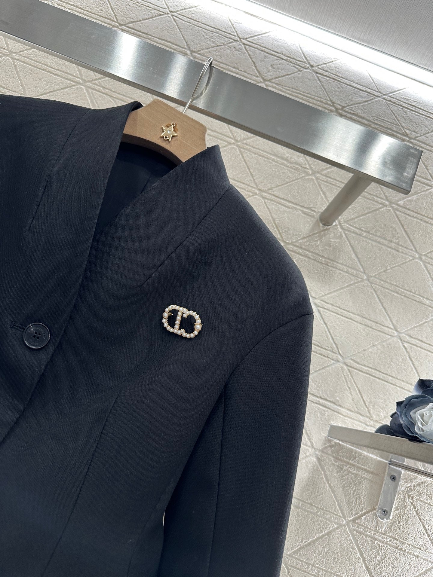 25 Belt Brooch Outer Jacket