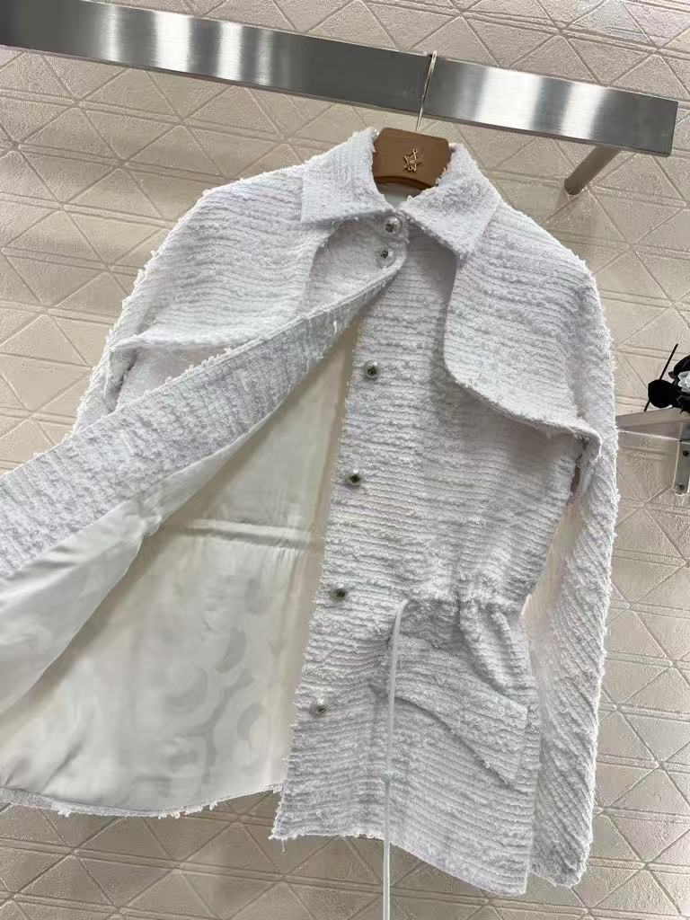 25 Knitted dress collar jacket