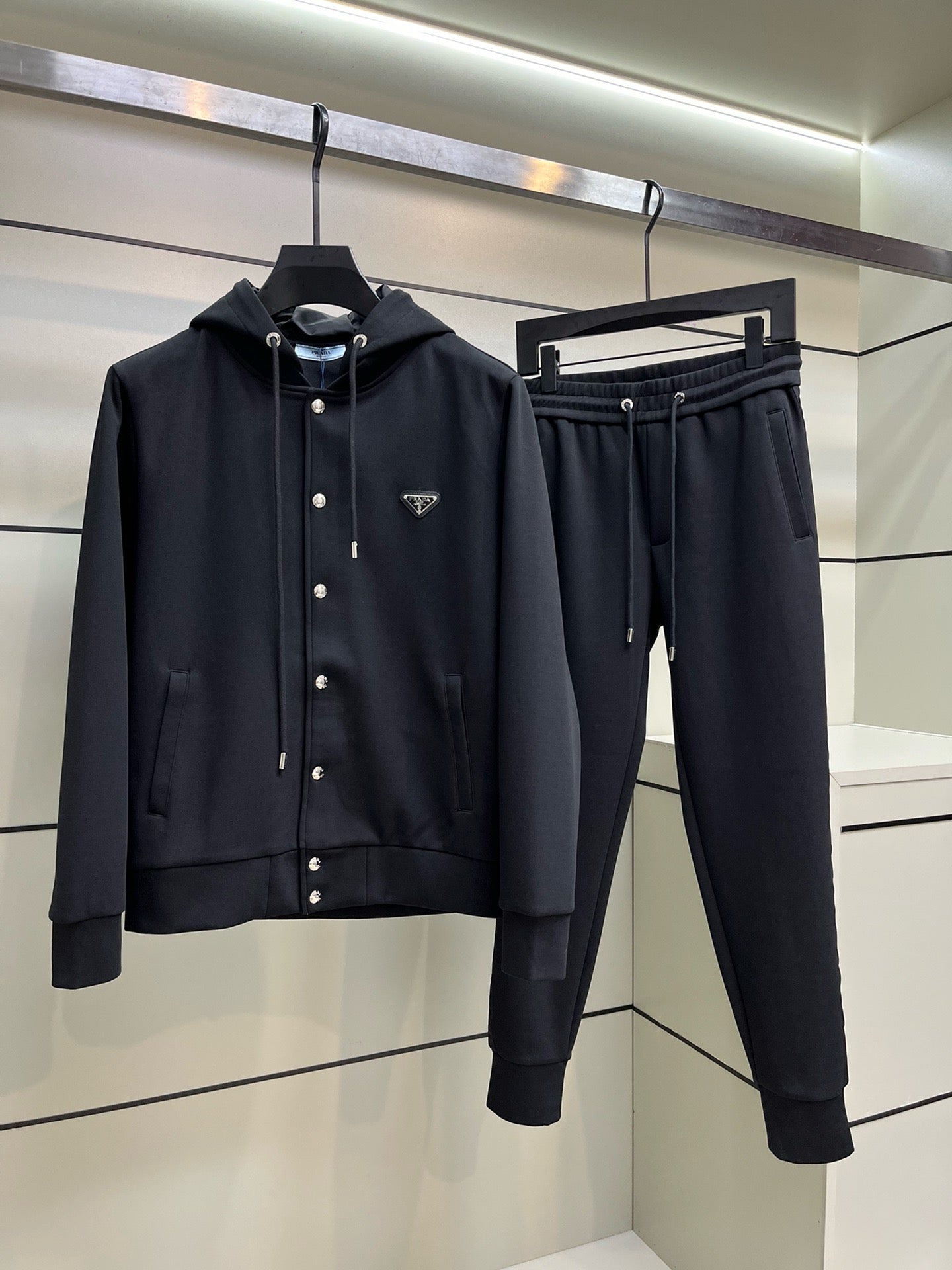 TRACKSUIT