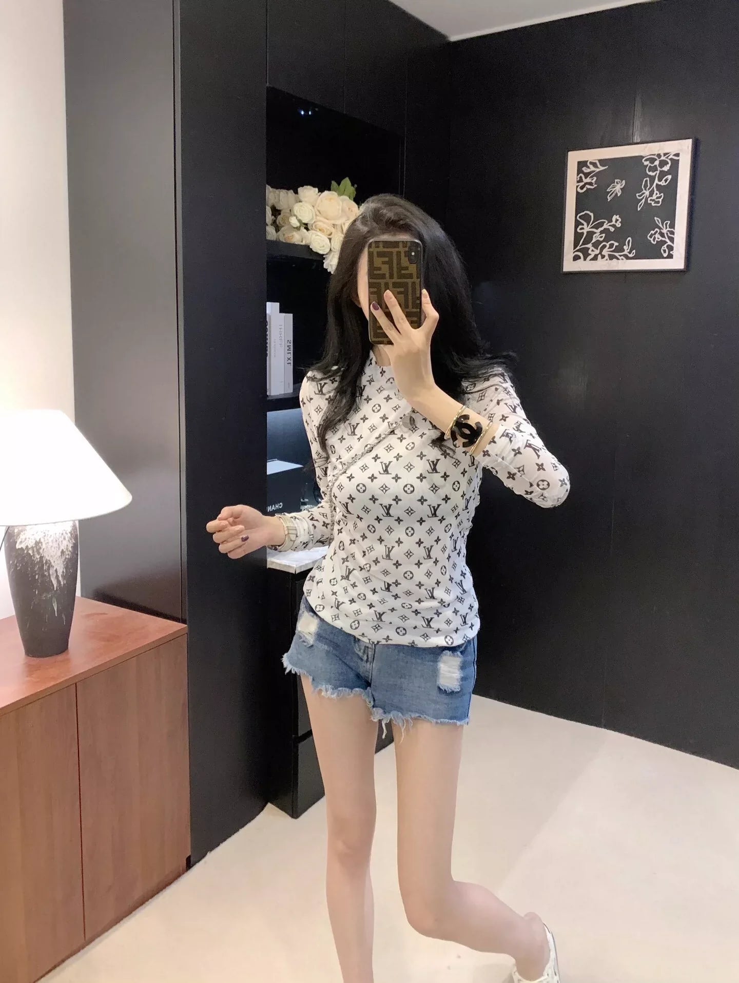 L 25 Early spring new mesh bottoming shirt