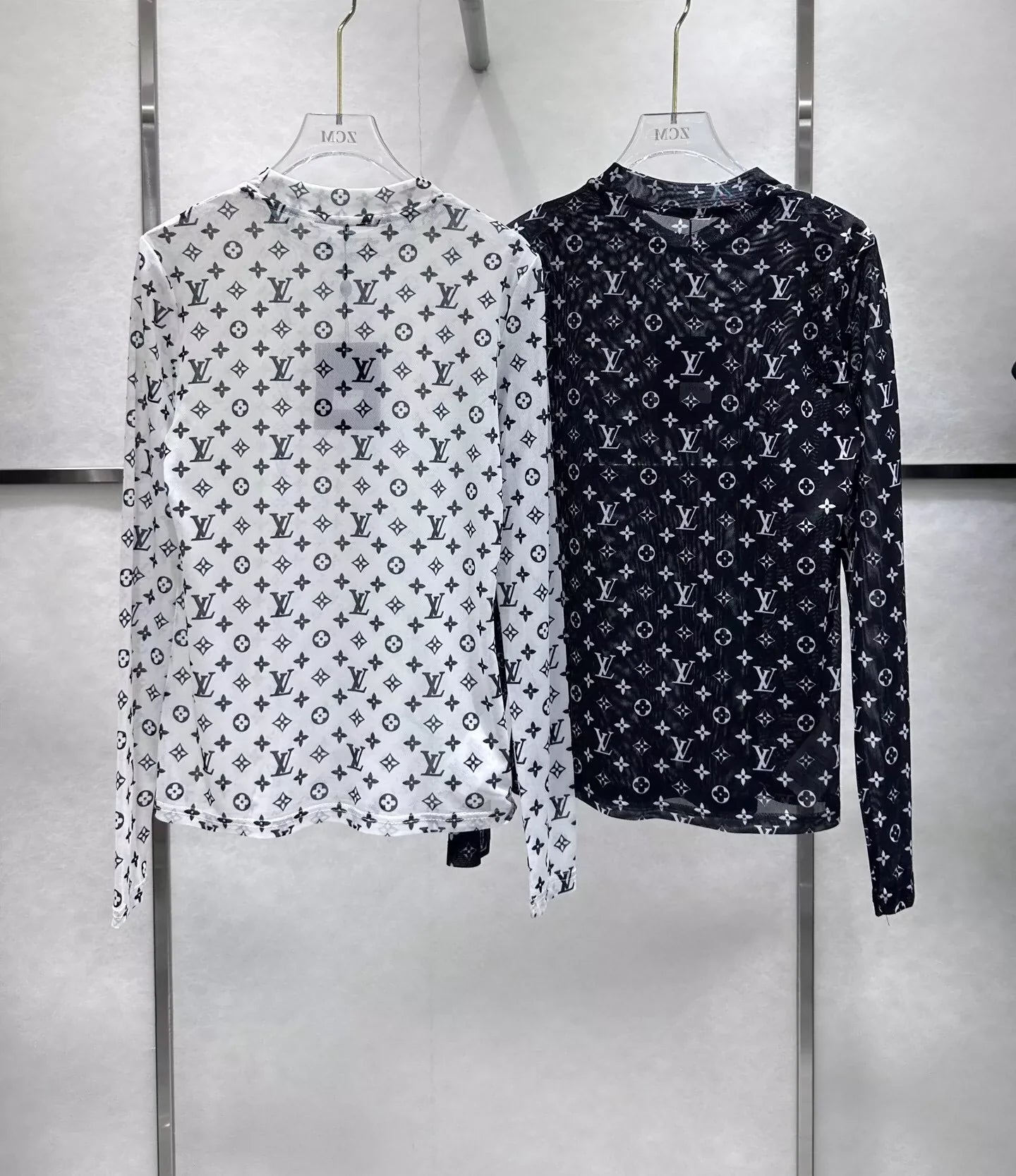 L 25 Early spring new mesh bottoming shirt
