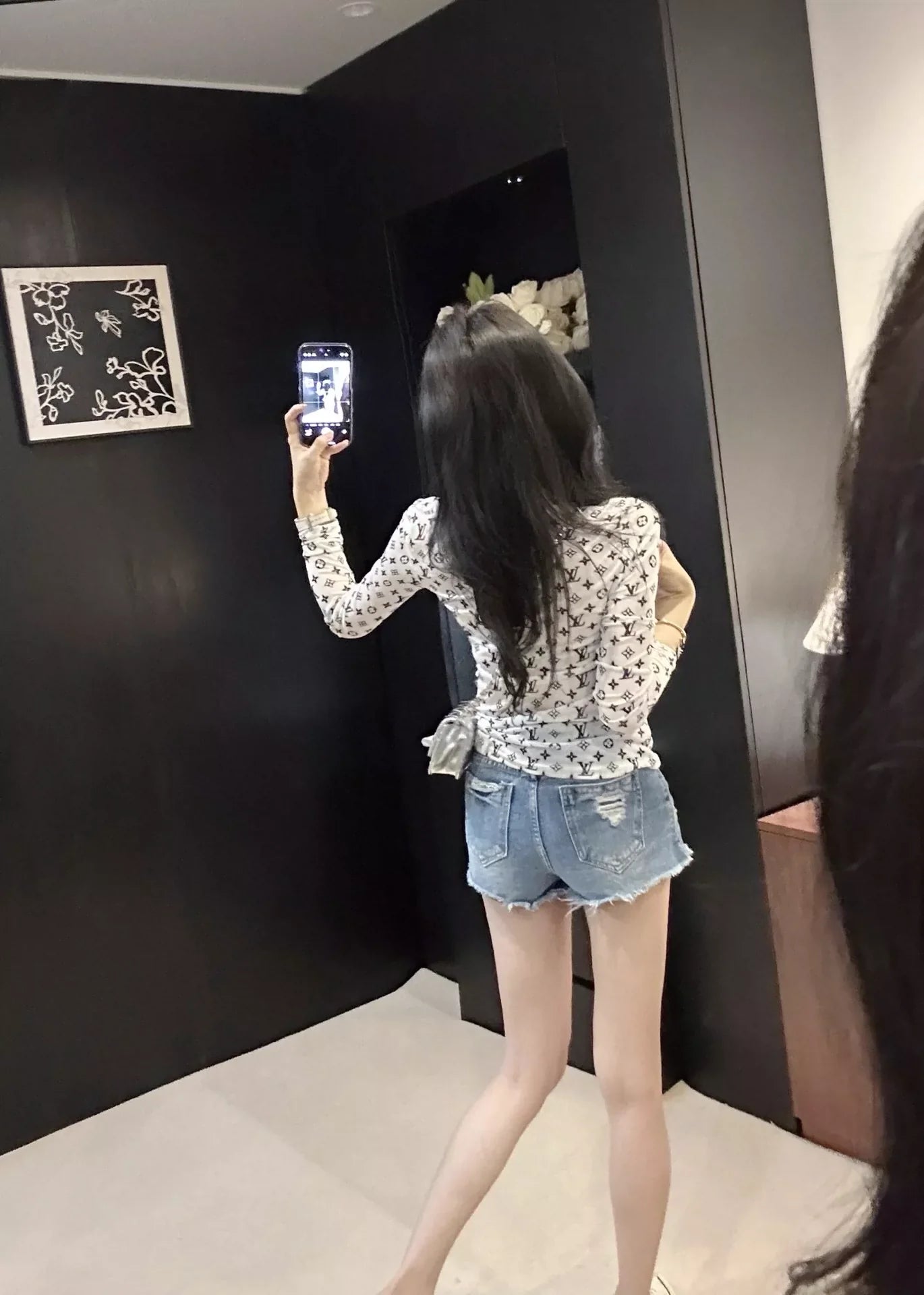 L 25 Early spring new mesh bottoming shirt