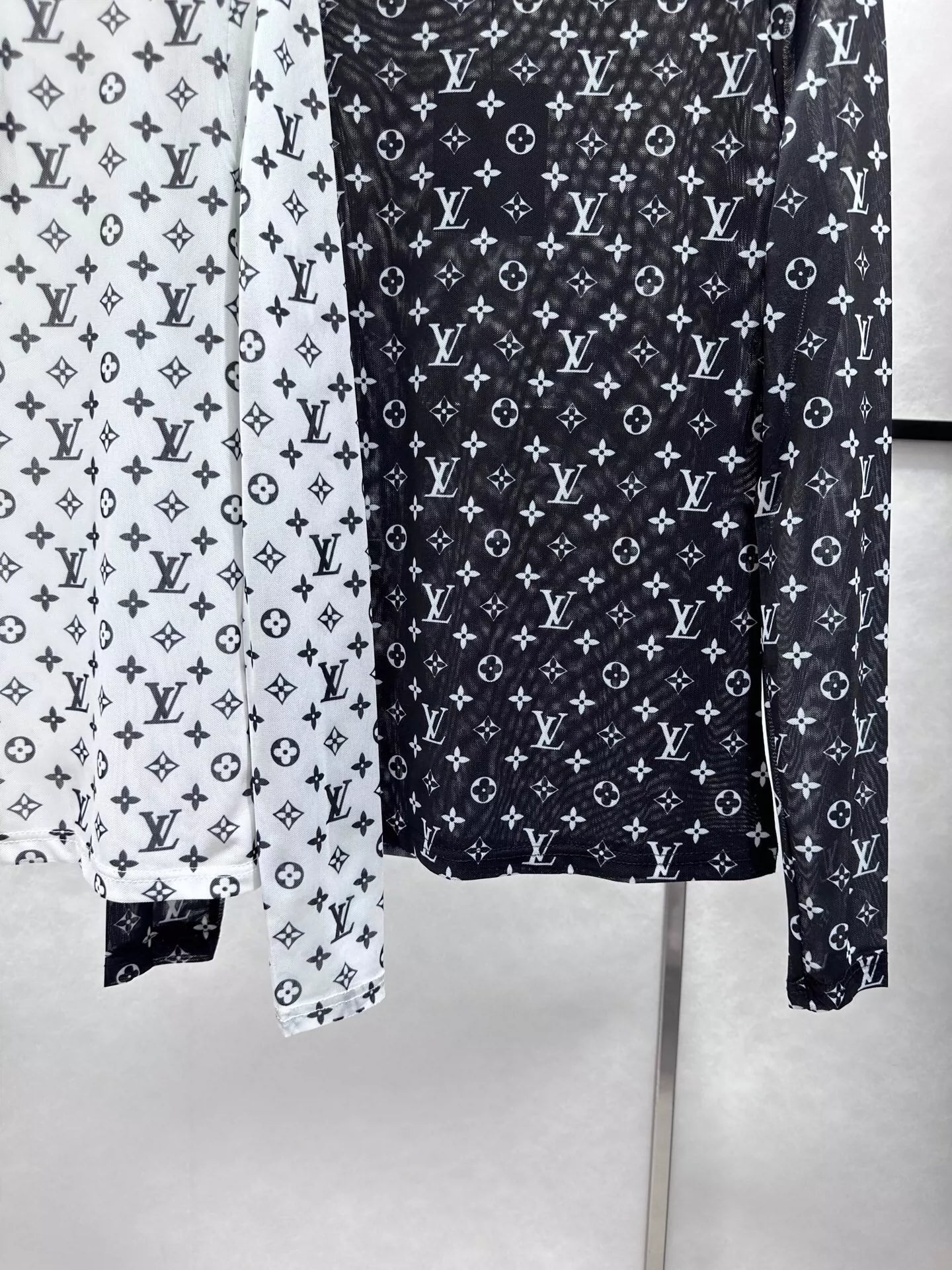 L 25 Early spring new mesh bottoming shirt