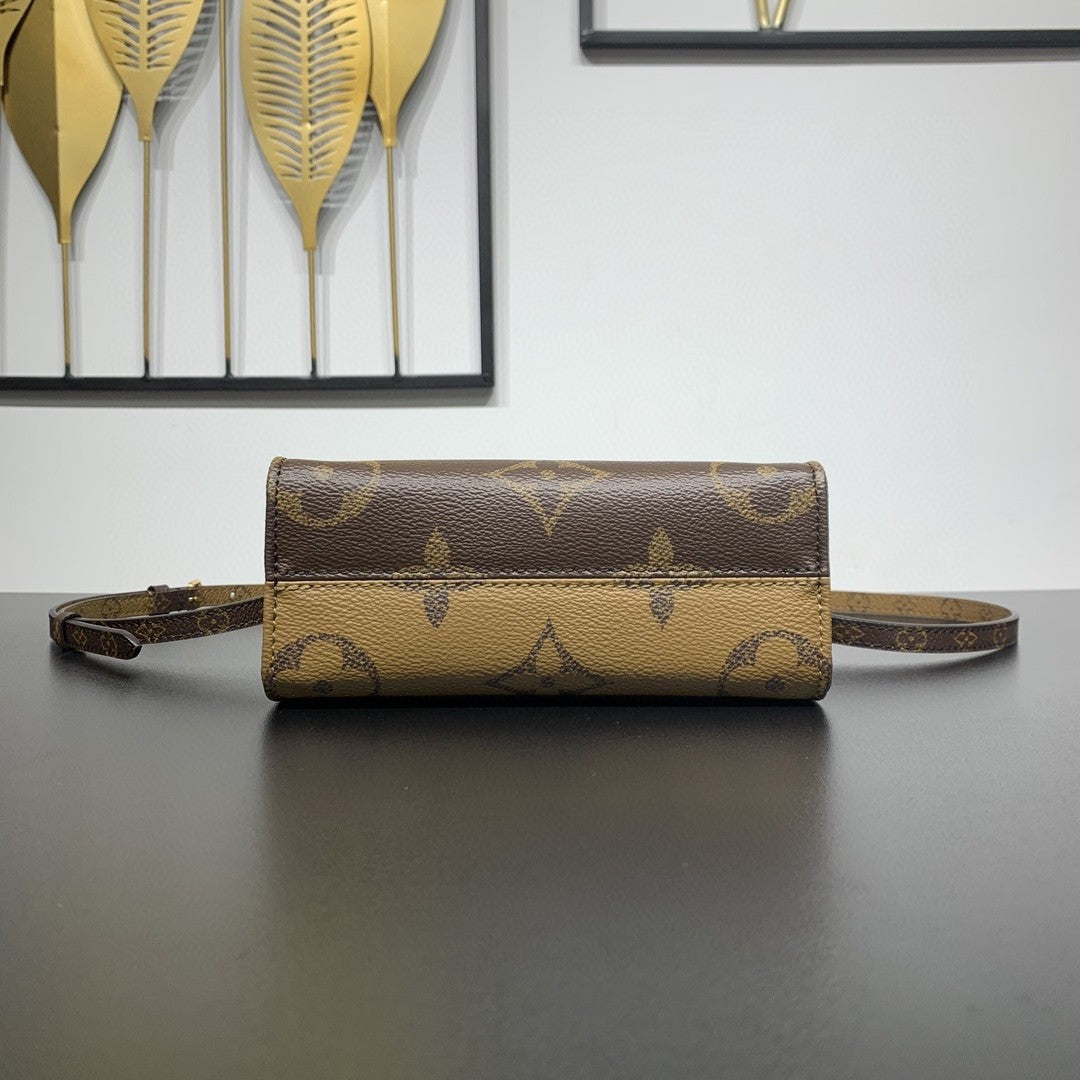New logo print handbag crossbody(18CM*8.5CM*15CM)