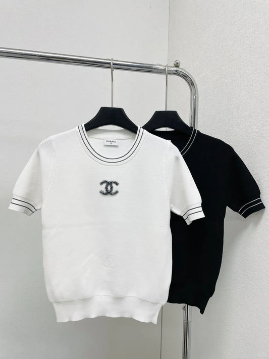 25 Round neck short sleeves with handmade beads on the chest