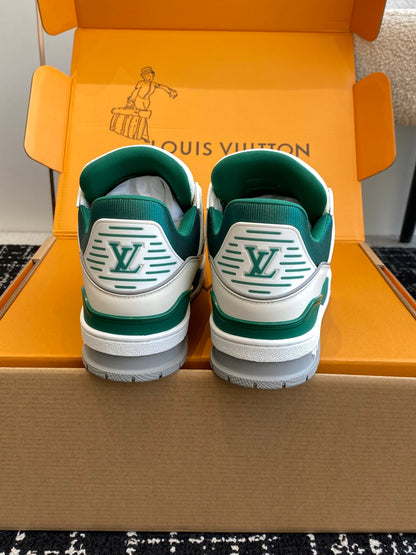 L Men's Sneakers