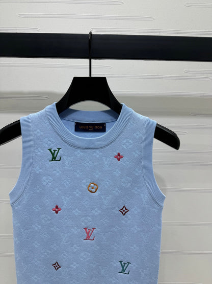 25 Spring and Summer Embroidered Letters Round Neck Knitted Vest
