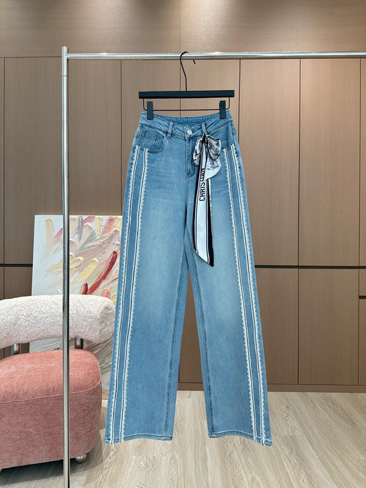 25 Spring and Summer New High Waist Denim Shorts