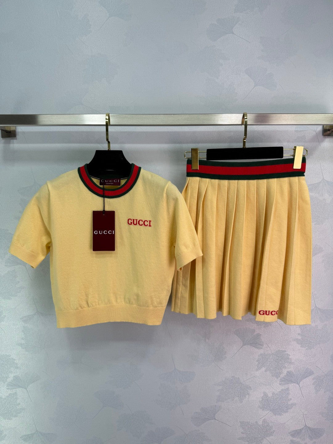 G 25 College Style Knit Short Sleeve ➕ Pleated Skirt Set