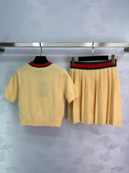 G 25 College Style Knit Short Sleeve ➕ Pleated Skirt Set