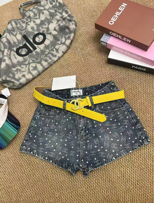25  spring and summer new small high waist A version of the denim shorts